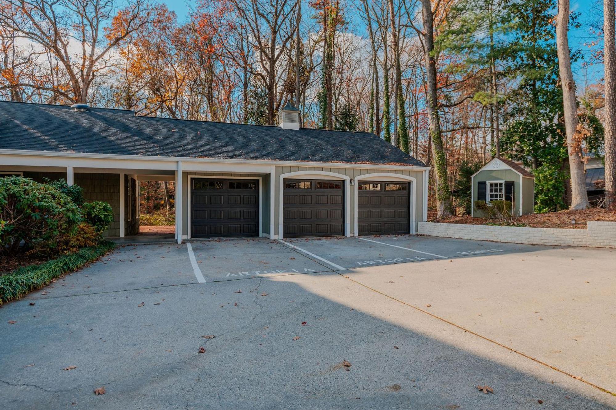 Artopia Retreat And Marys Gatehouse Villa Greensboro Exterior photo